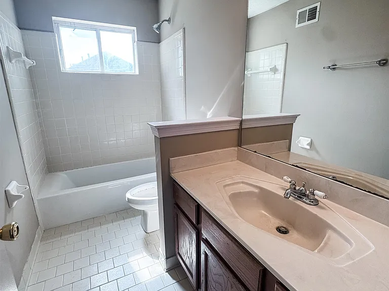 510 Autumn Run Dr — Photo 9