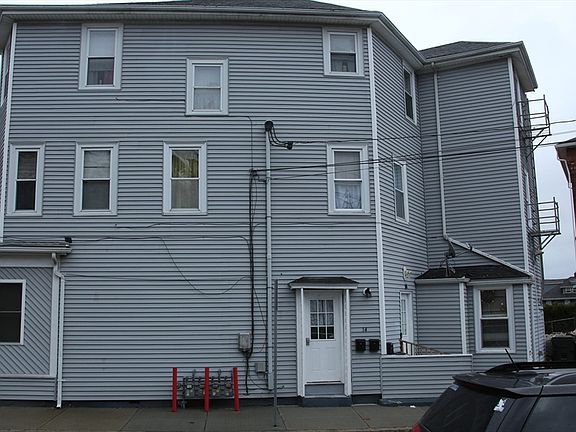 3rd image of 1951 Pleasant St