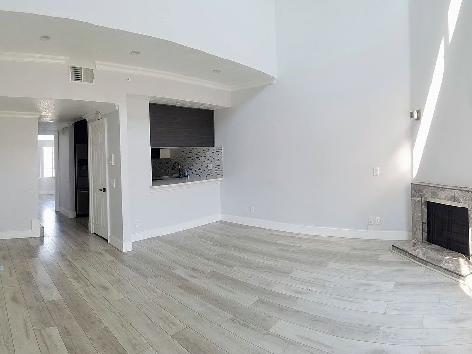 1st image of 1030 S Shenandoah St #6
