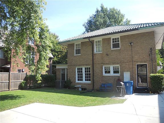 4th image of 4740 Washington Blvd