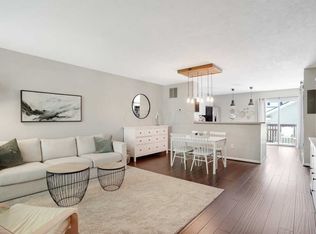 8386 Sawmill Rd, Powell, OH 43065