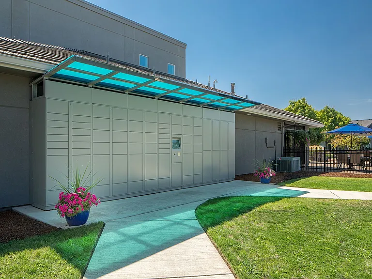 Parkside Apartments — Photo 10