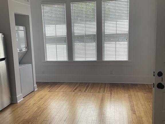 3rd image of 9 Hill St #11040842