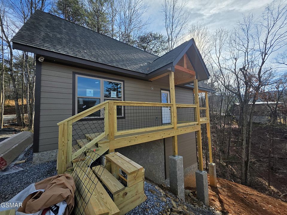 1st image of 1305 N Oak Ct Lot 424