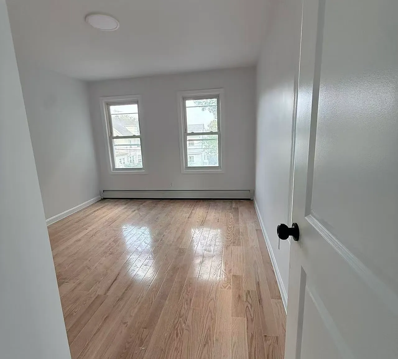 207th St, Oakland Gardens — Photo 4
