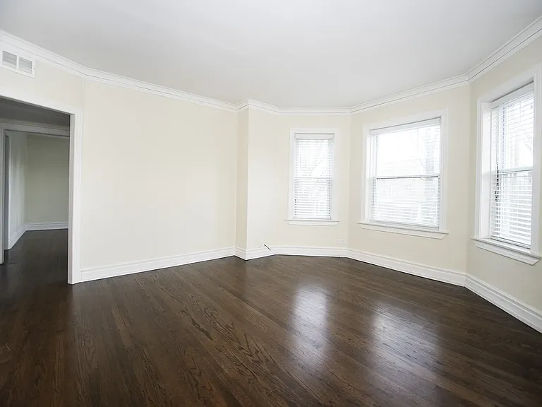 3702 N Hoyne Ave #3 — Photo 1