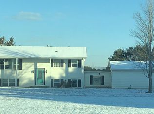 33202 740th Rd, Imperial, NE 69033