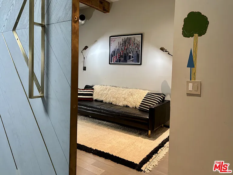 527 Molino St #401 — Photo 11