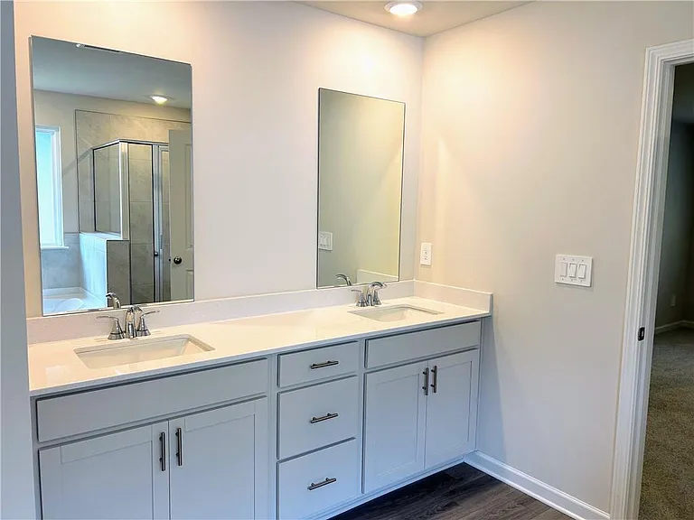 7811 Richmond Trl — Photo 19