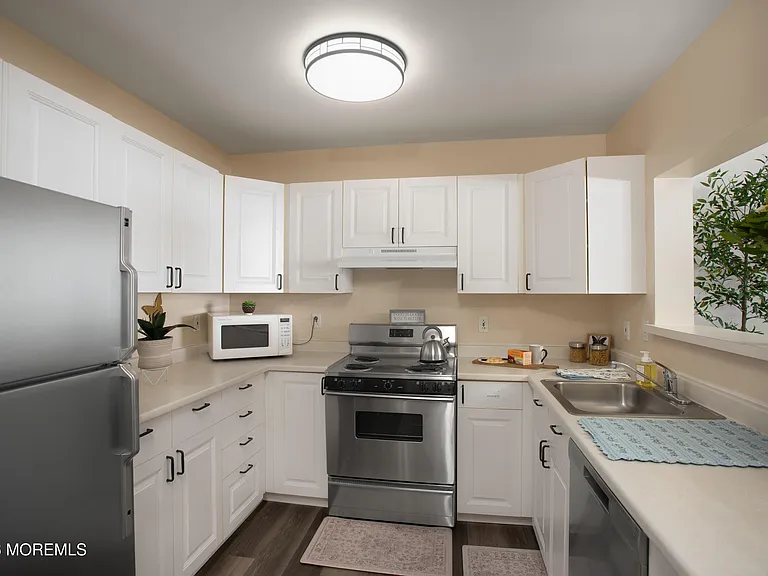 2 Kathleen Dr — Photo 7