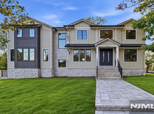785 Summit Ave, River Edge, NJ 07661