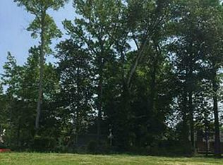 415 Foxgate Ct, Chesapeake, VA 23322