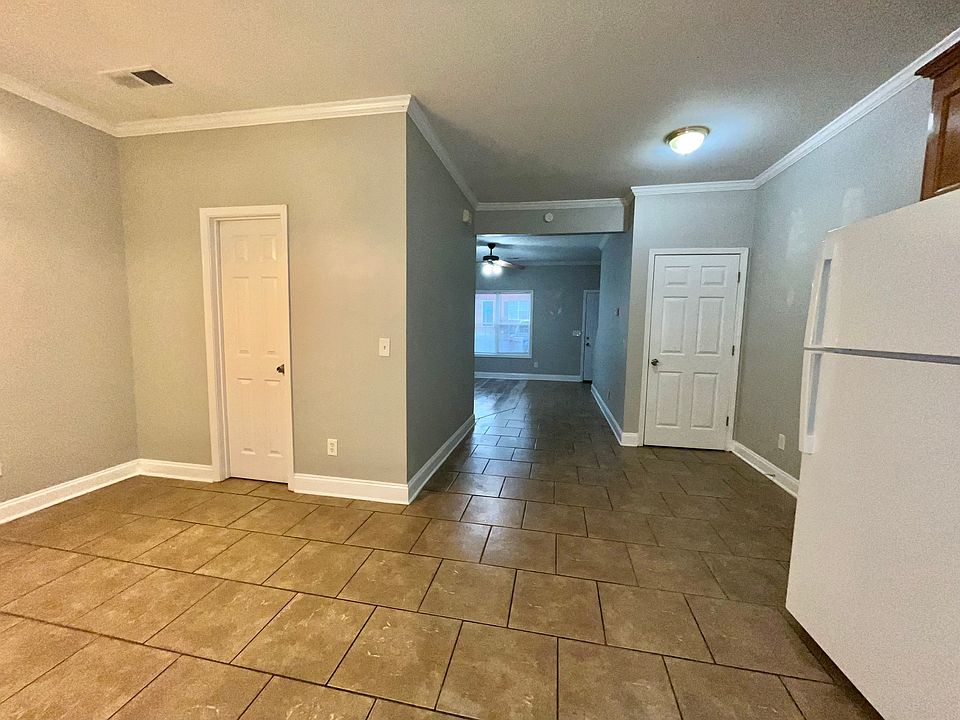 1st image of 33 Jordan Rd SE #33