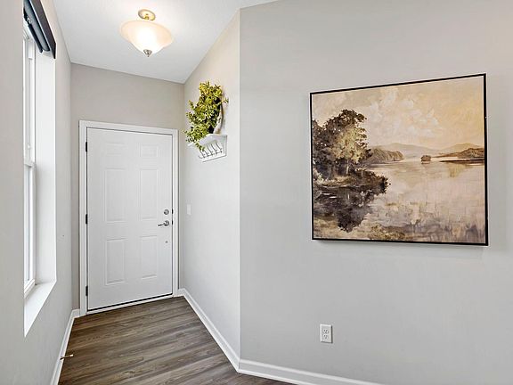 3rd image of 11263 Crestbury Dr