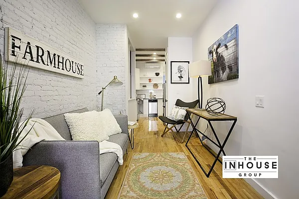 Rented by The InHouse Group | media 26