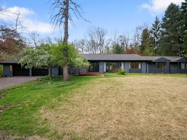 27869 Old Colony St, Farmington Hills, MI 48334