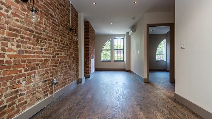 Rented by Nooklyn NYC LLC | media 8