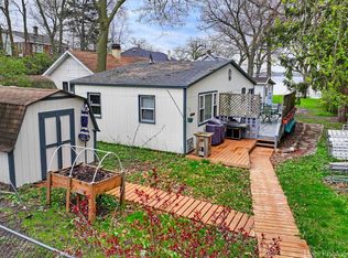 20 N Pistakee Lake Rd, Fox Lake, IL 60020