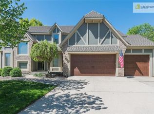 7721 Quail Rdg, Parkville, MO 64152