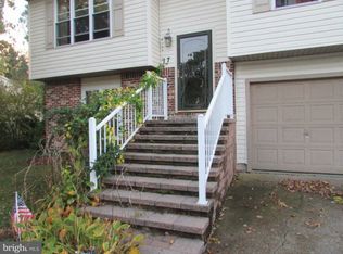 17 Lawrence Ln, Westampton, NJ 08060