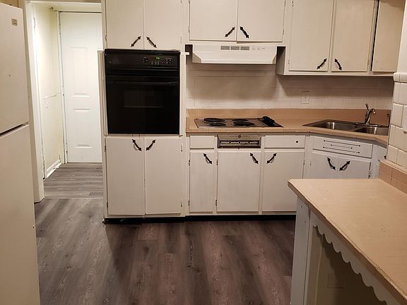 4th image of 4006 Byram Ave #1