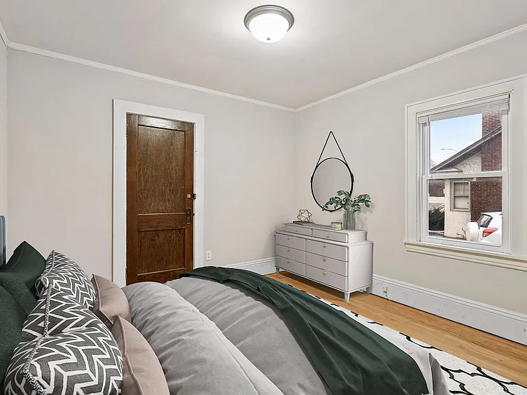 117 Cedar Lake Road South — Photo 4