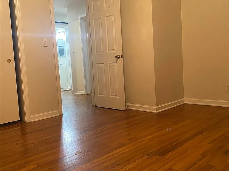 1240 E Jordan St — Photo 21