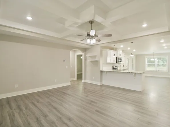 165 Mockingbird Ln, Hartsville, TN 37074