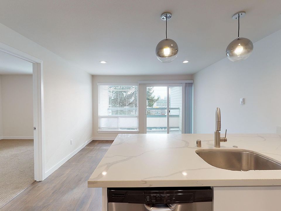 1st image of 909 6th Ave N #20654503