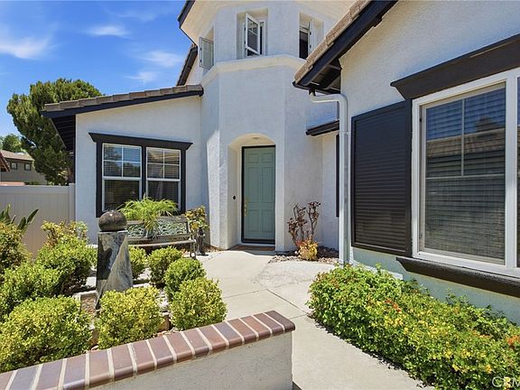5th image of 37709 Oxford Dr