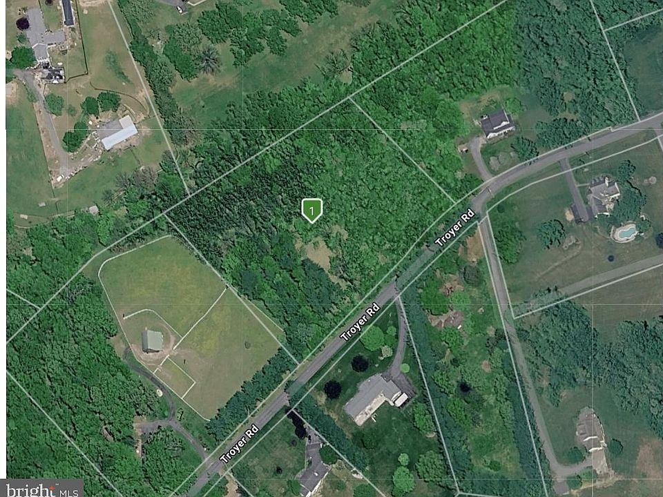 1st image of 2904 Troyer Rd