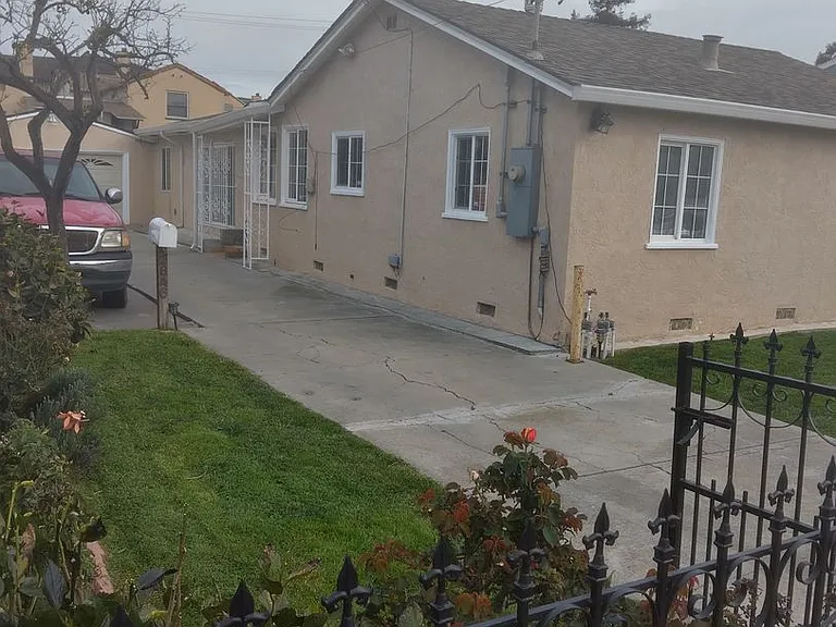2846 20th St — Photo 21