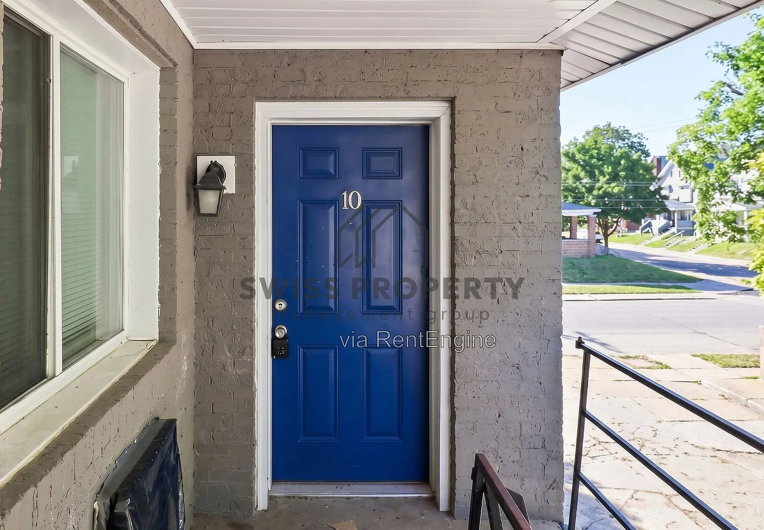 2 bed, 1.0 bath, 656 sqft, $975 — Photo 3