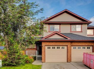 9035 Scott Cres NW, Edmonton, AB T6R 0E8
