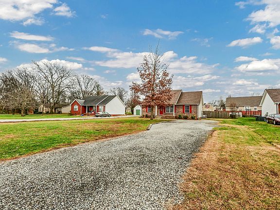 5th image of 327 Harris Rd