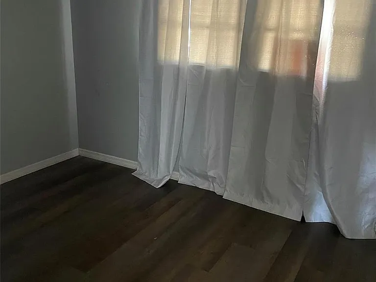 8508 SW 16th Ct — Photo 3