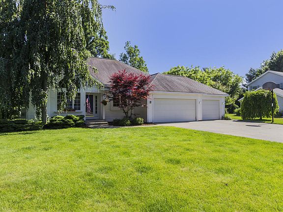3rd image of 15368 Hofma Dr