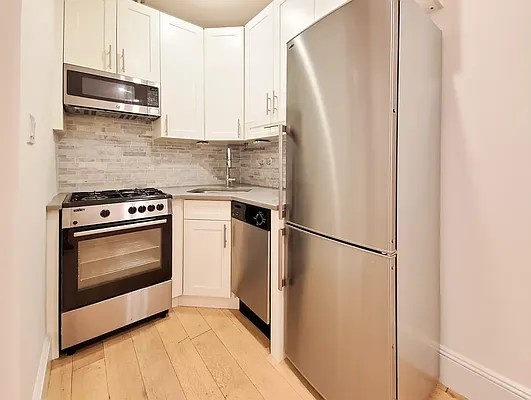 Rented by Brighton Management | media 15