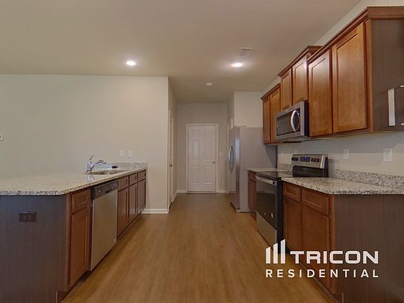 4th image of 4822 Moccasin Ct