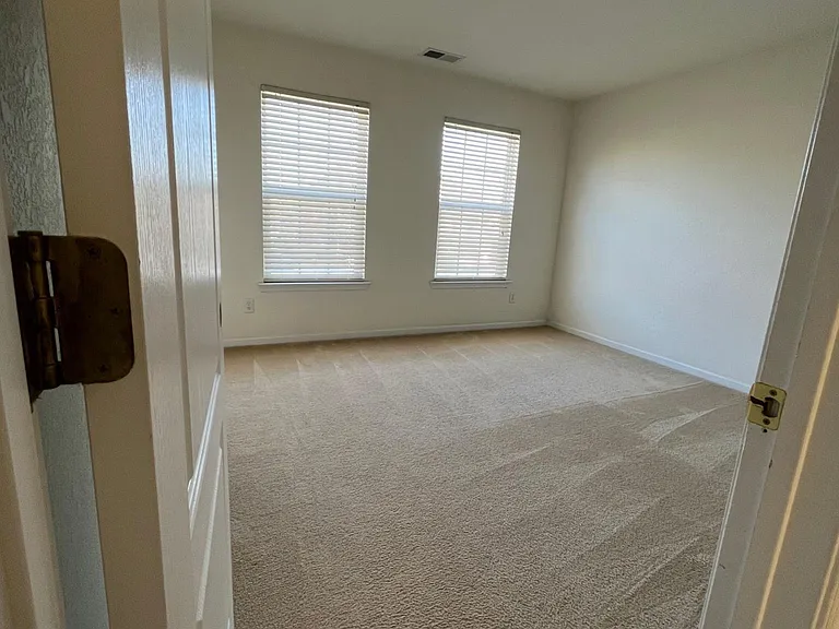 3933 Runey Dr — Photo 16