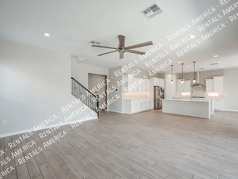 1829 E Saguaro Park Ln — Photo 16