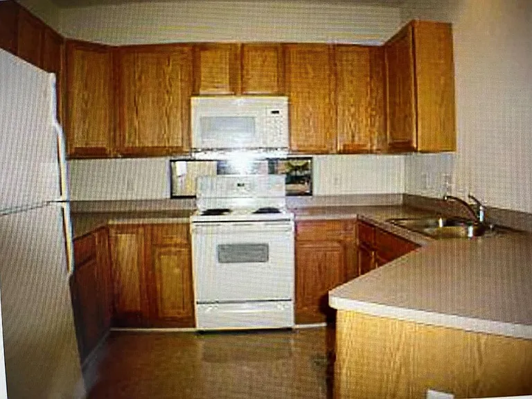 12108 Addington Dr #116 — Photo 9