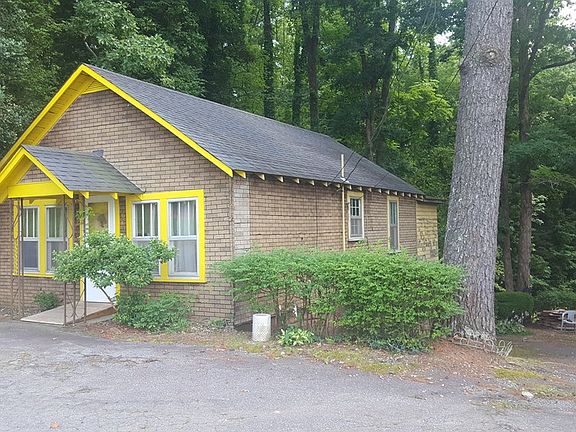 3rd image of 665 Boone Trl
