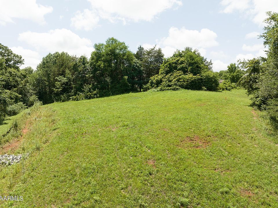 1st image of 229 Fence Post Ln