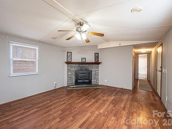 4th image of 4791 Helton Rd