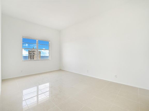 5th image of 6770 Indian Creek Dr #Penthouse D