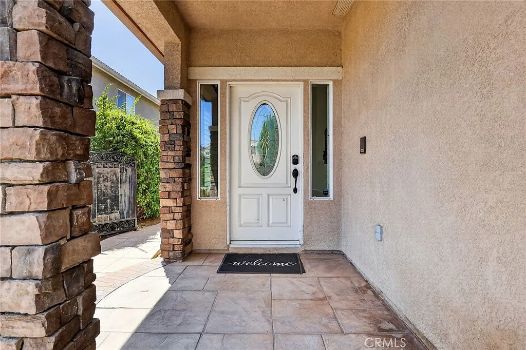 5 bed, 2857 sqft, $6,250 — Photo 3