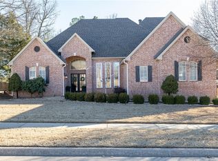 3433 E Township St, Fayetteville, AR 72703