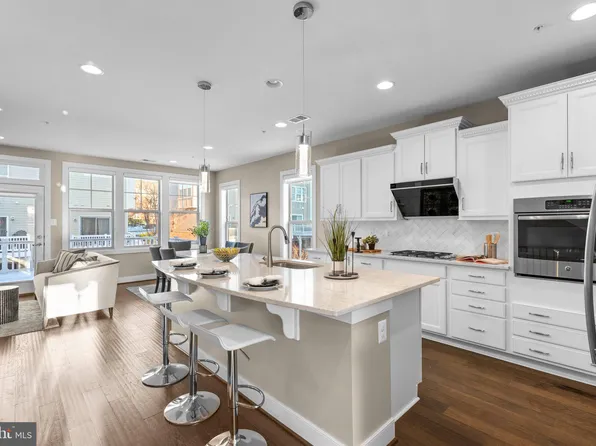 336 Hendrix Ave, Gaithersburg, MD 20878