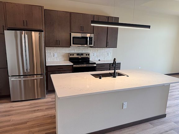 2nd image of 531 W Washington Ave #409